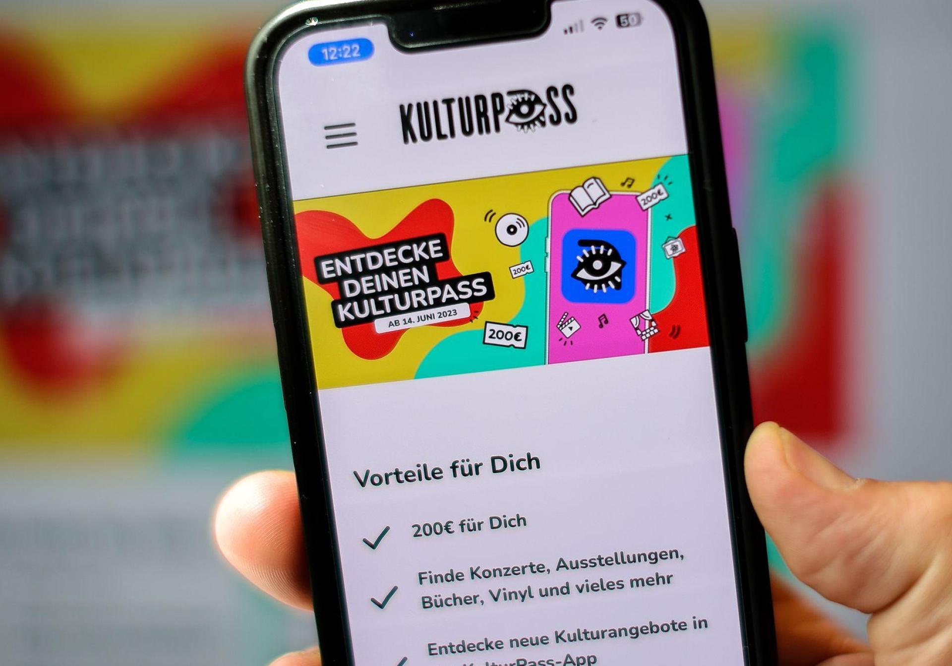 Den Kulturpass für 18-Jährige gab es für zwei Jahrgänge. Jetzt endet das Angebot. (Symbolbild: Jan Woitas/dpa)