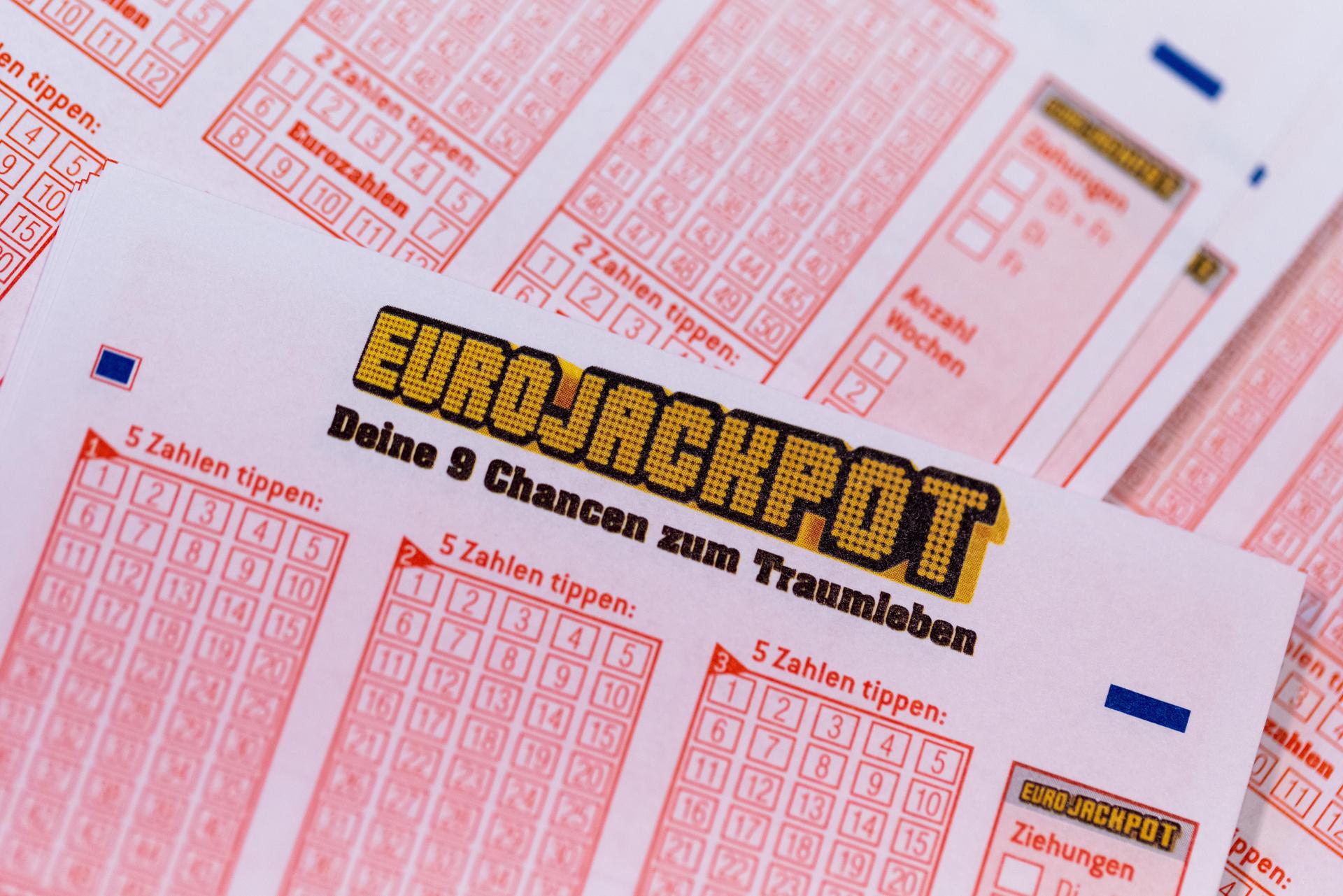 Die Oberpfalz hat in der vergangenen Woche beim Eurojackpot gleich zweimal abgeräumt. (Symbolbild: Rolf Vennenbernd, dpa)