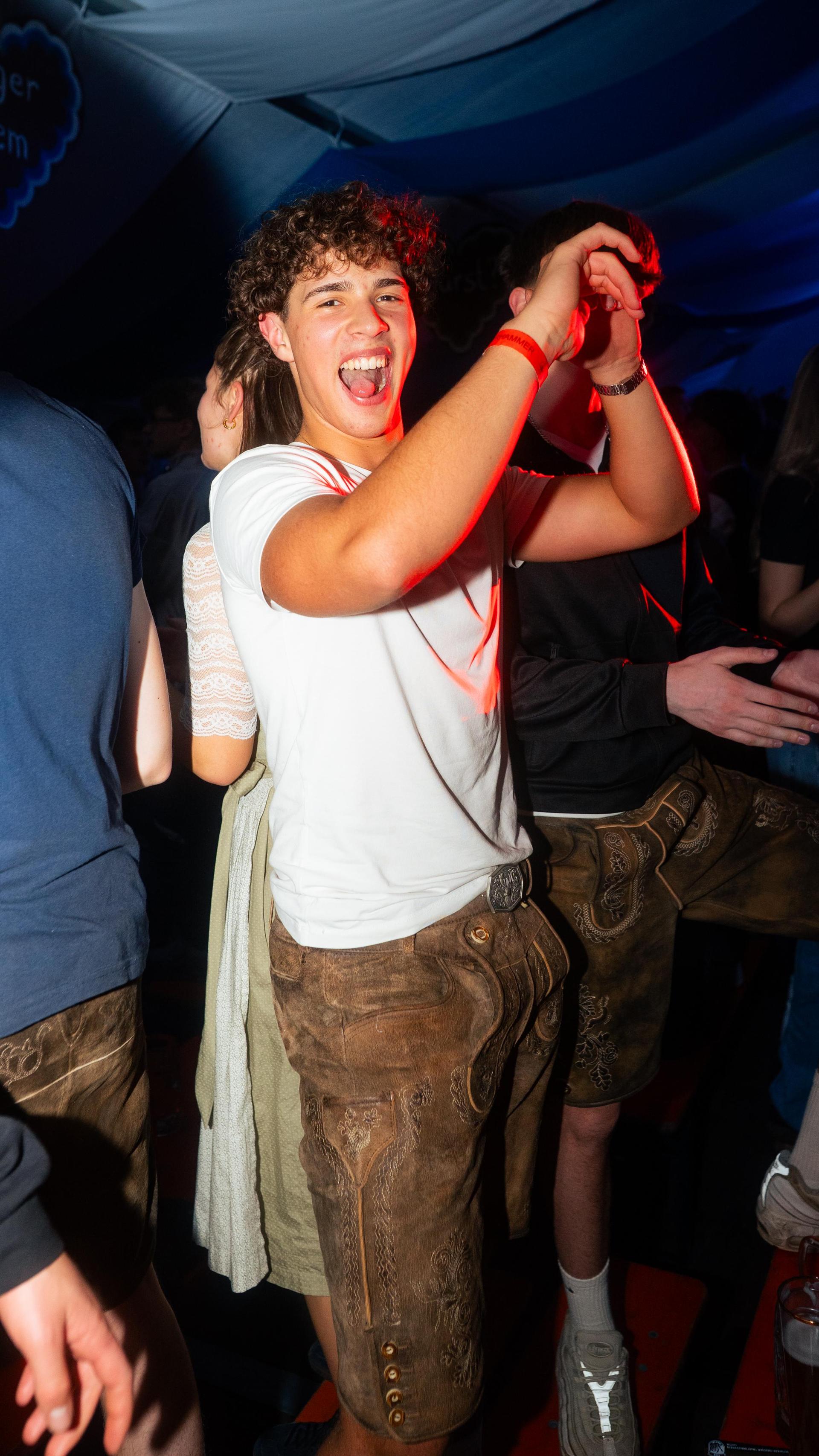 Alle Samstagsbilder der Kirwa in Weiherhammer. (Bild: Hannes Stock)