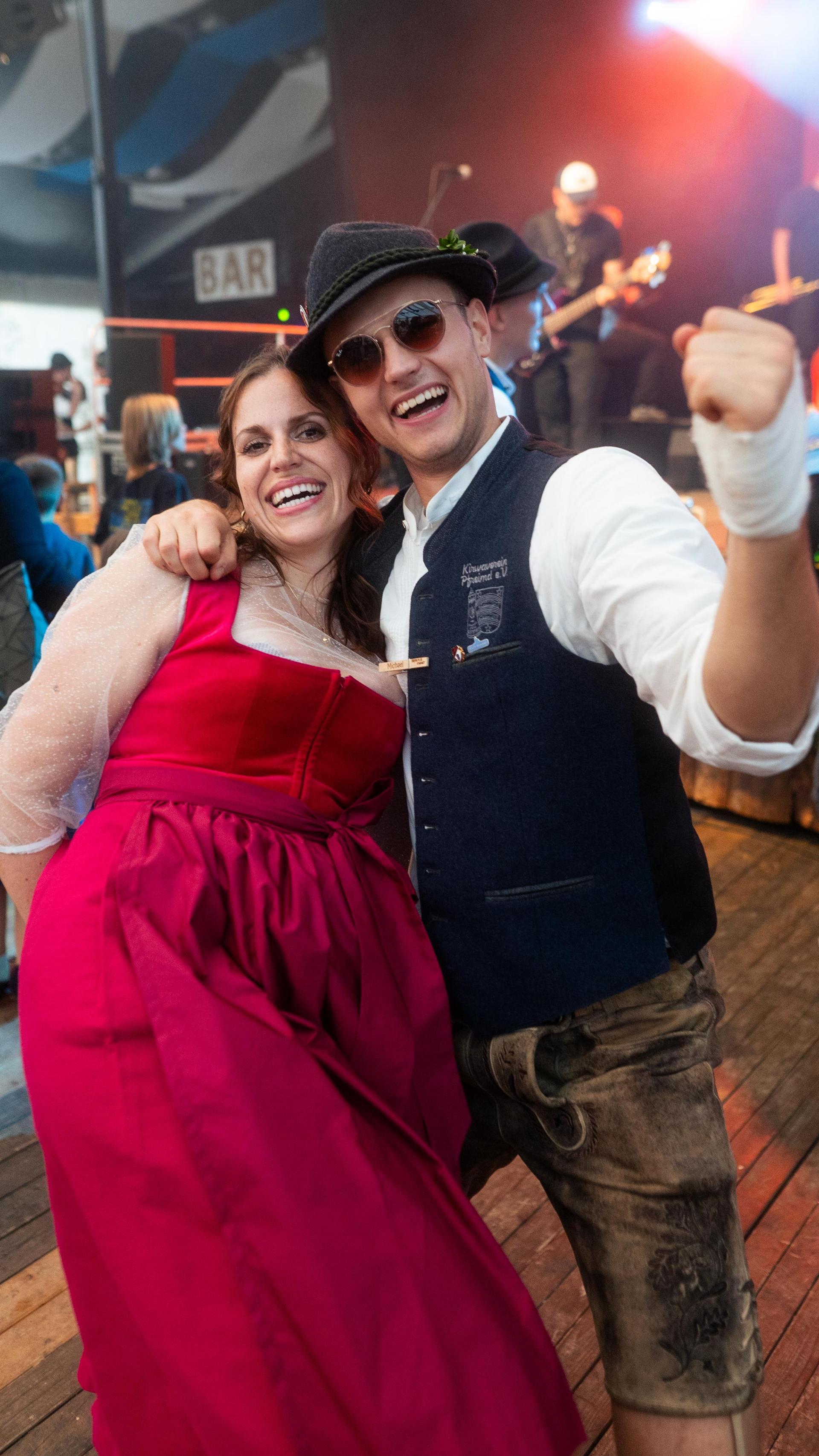 Am Sonntagabend bebte das Kirwa-Festzelt in Pfreimd. (Bild: Hannes Stock)