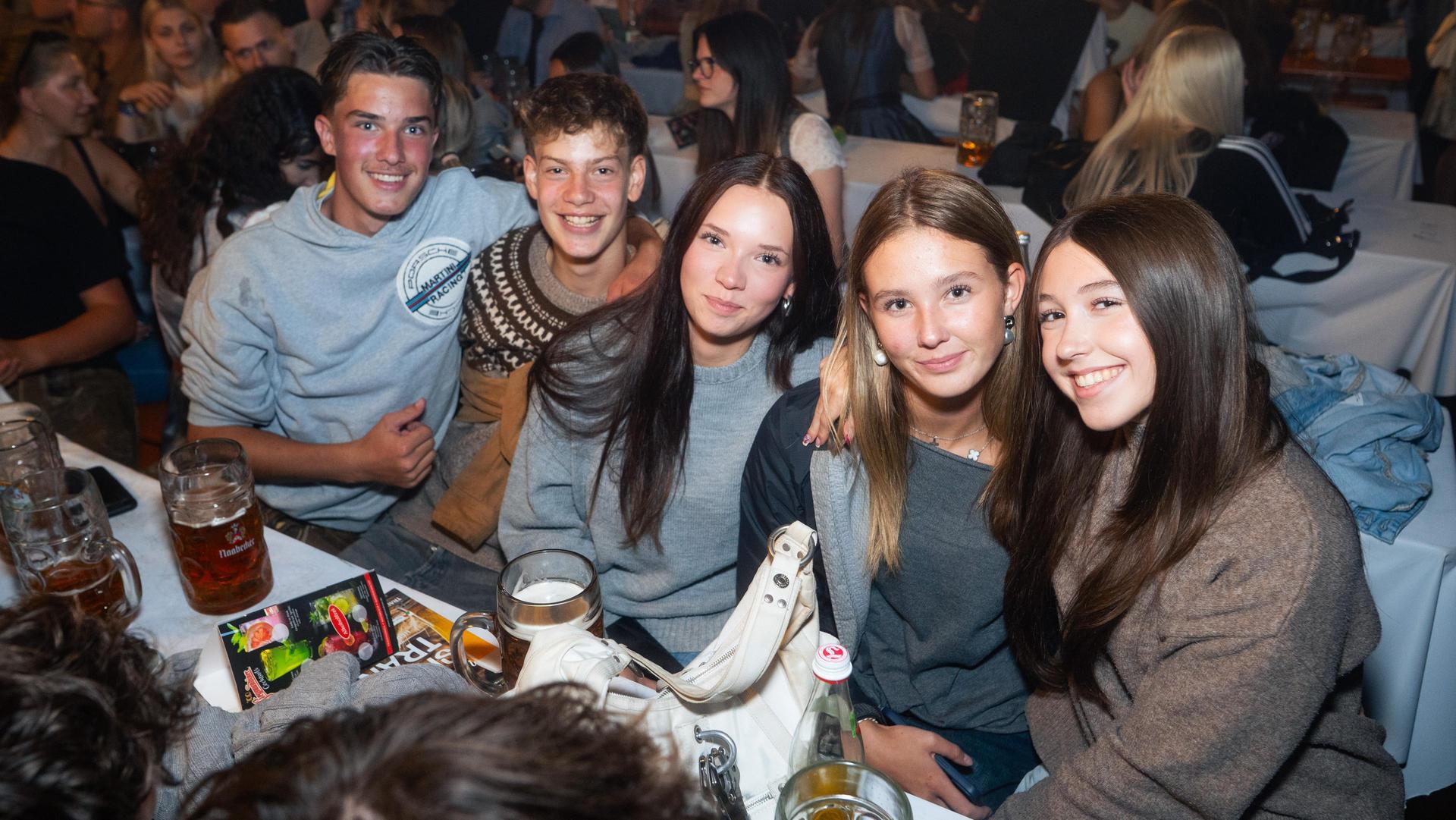 Die Bilder vom Freitag auf dem Weidener Volksfest 2025. (Bild: Hannes Stock)