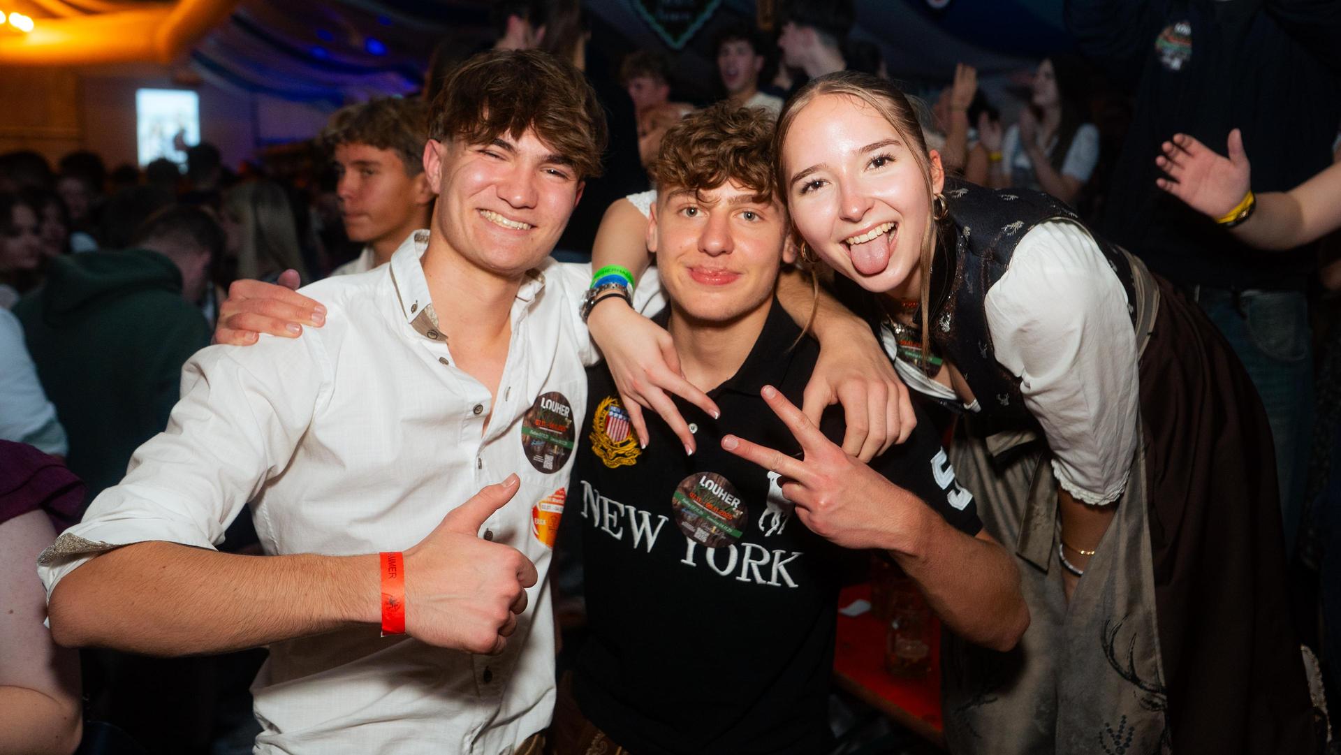 Alle Samstagsbilder der Kirwa in Weiherhammer. (Bild: Hannes Stock)