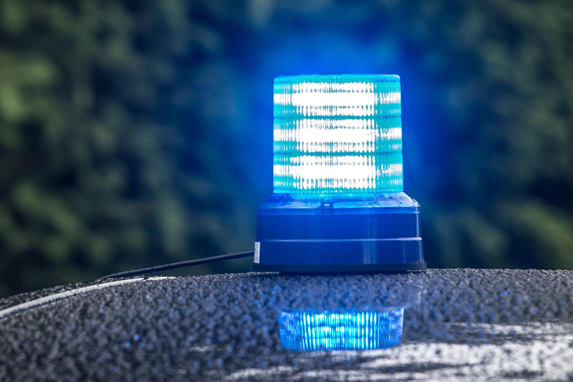 Ein Missverständnis hat in Hof wohl dazu geführt, dass ein 44-Jähriger einen 16-Jährigen krankenhausreif verprügelt hat. (Symbolbild: Armin Weigel/dpa)