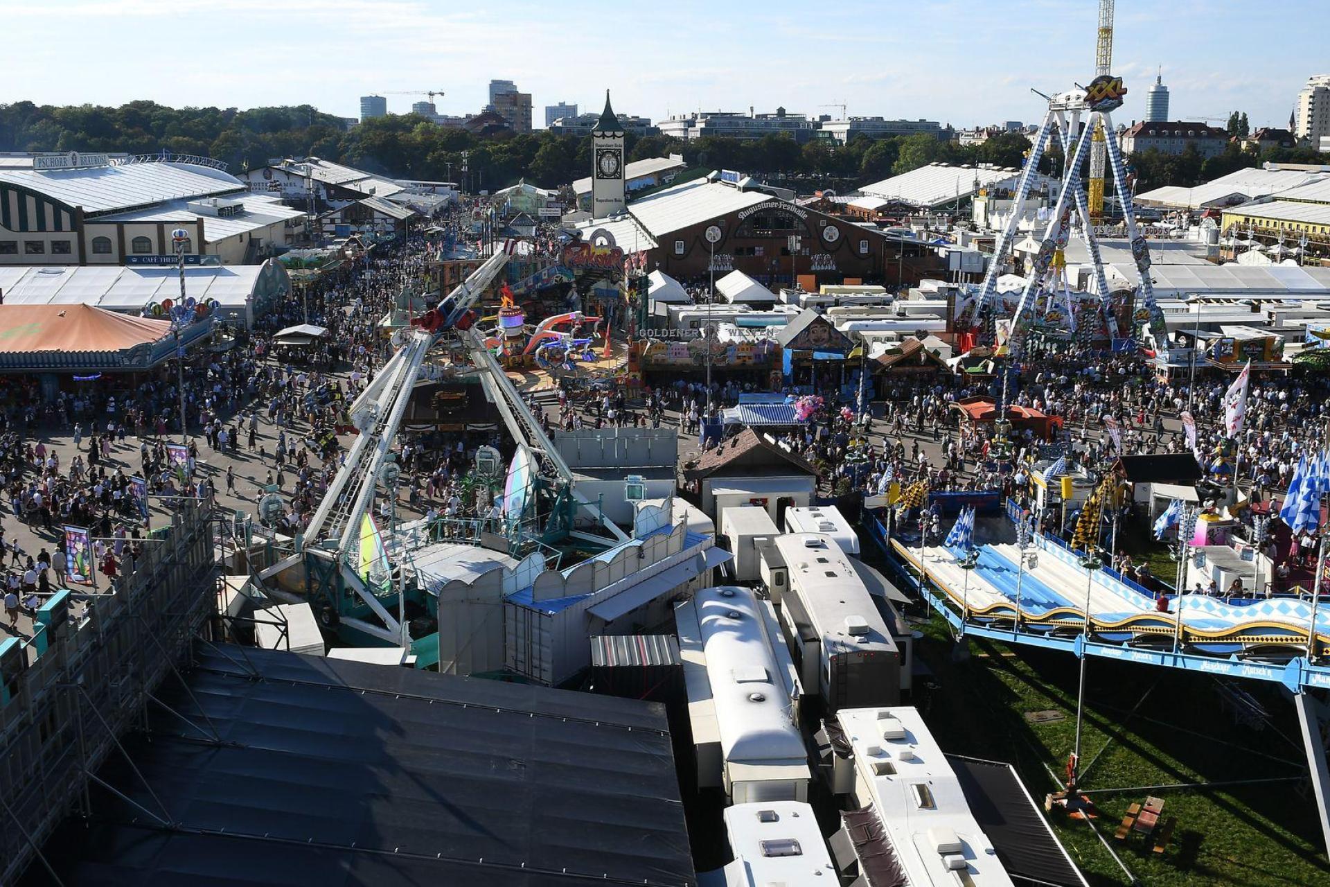 Das 190. Oktoberfest läuft seit dem Wochenende.  (Bild: Felix Hörhager/dpa)