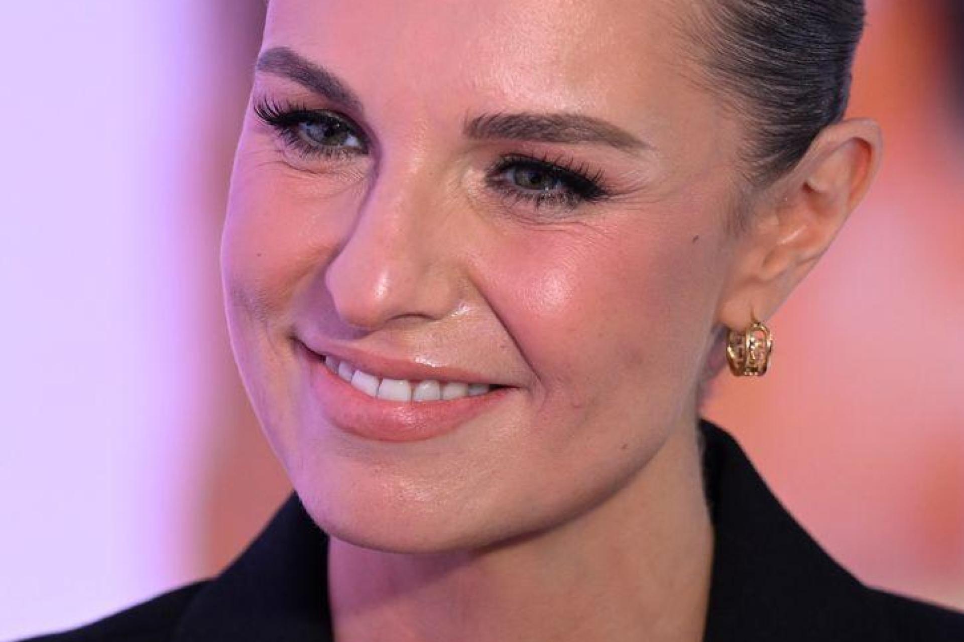 Laura Wontorra war moderierte WM-Spiele für MagentaTV. (Archivbild) (Bild: Felix Hörhager/dpa)