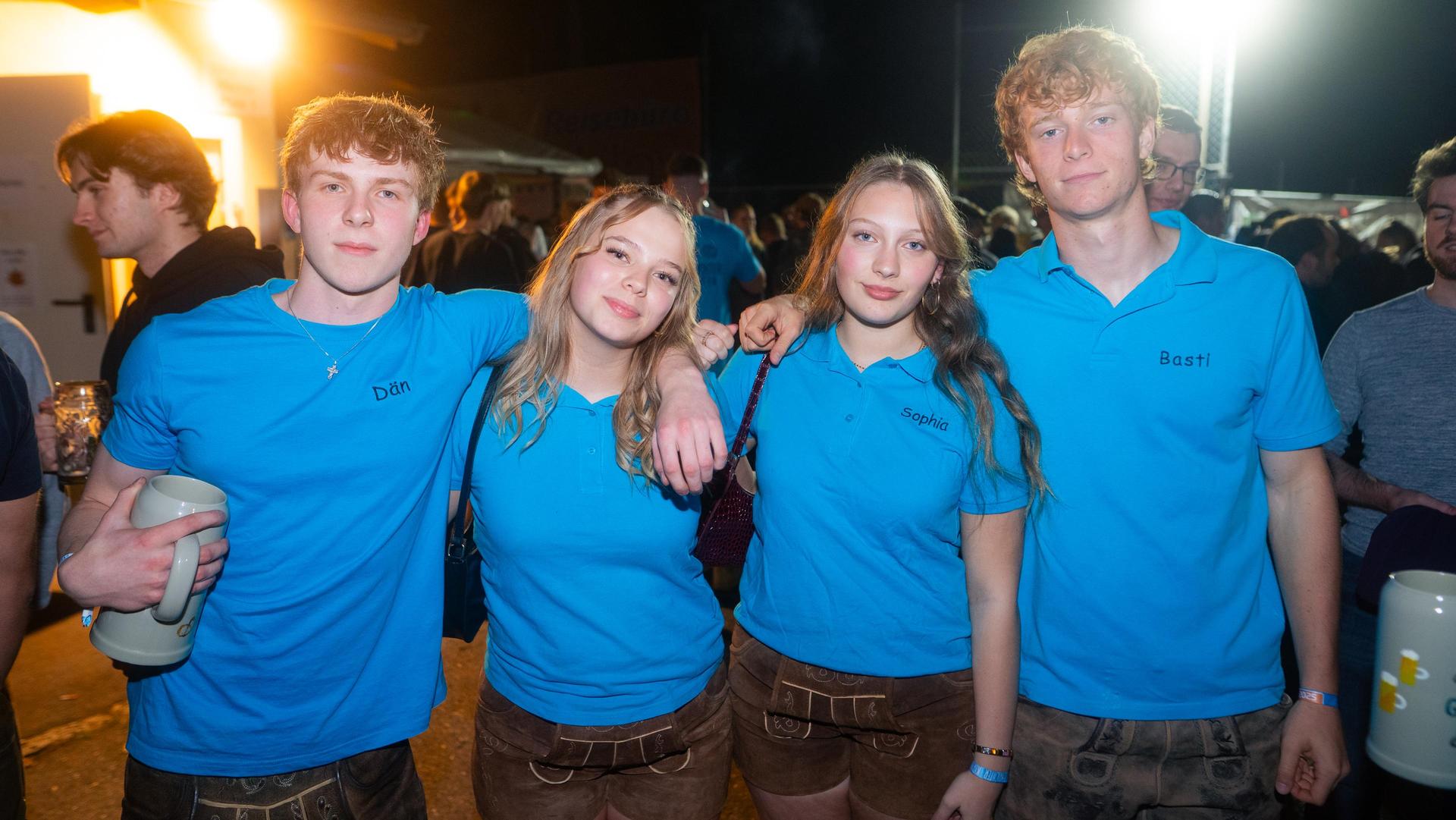 Beim Kirwa-Special der Etzenrichter Kirwa sorgte die Band „RUNDUMADUM” für Stimmung.  (Bild: Hannes Stock)