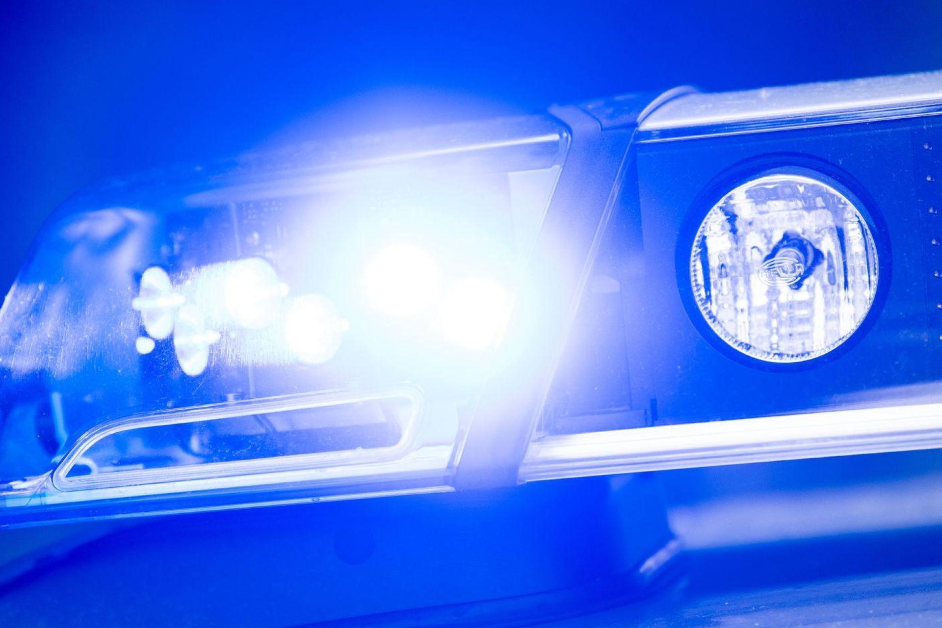 Die Halloween-Nacht in Bayern blieb laut Polizei größtenteils ruhig. (Symbolbild) (Bild: Lino Mirgeler/dpa)