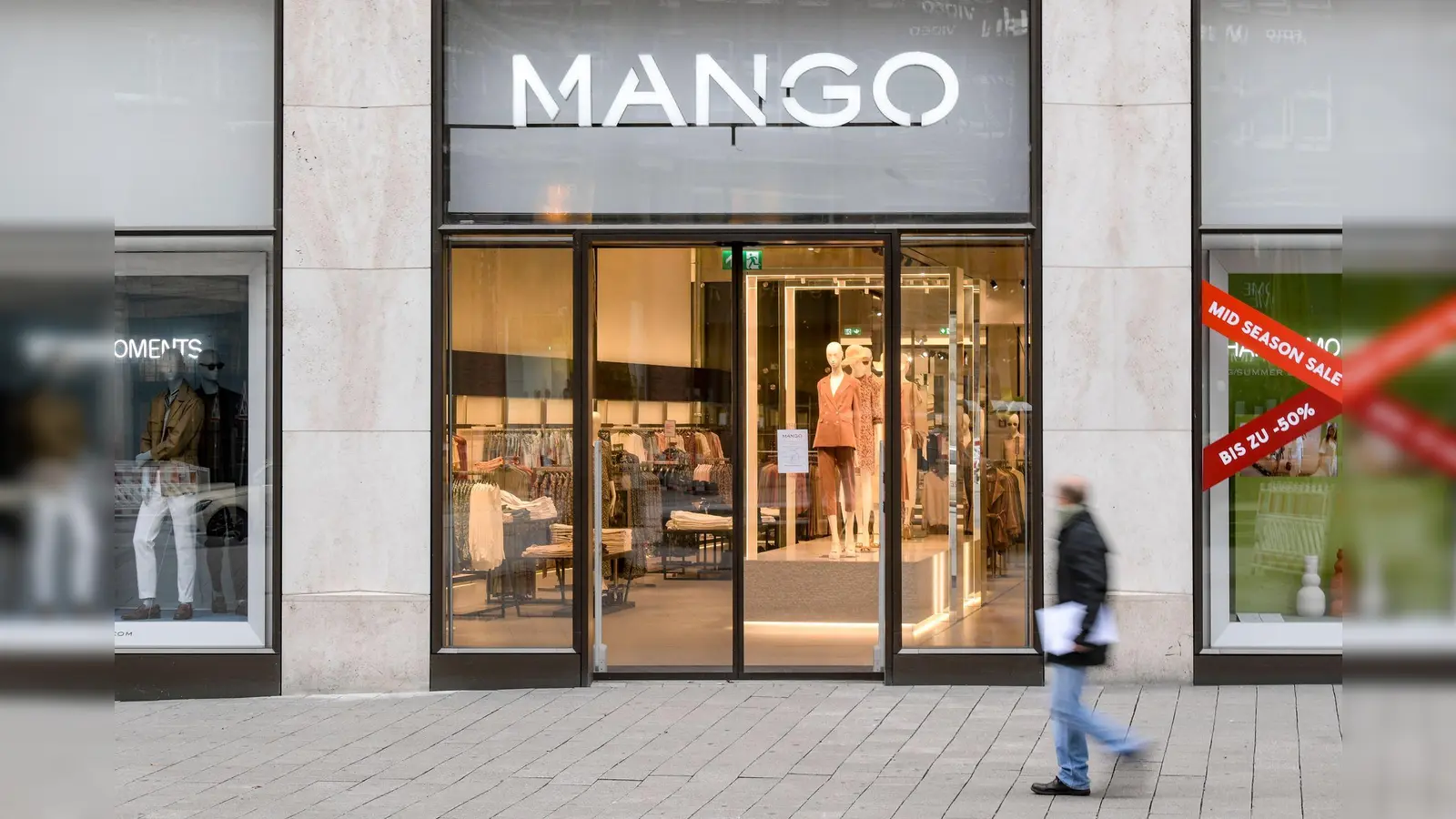 Das Datenleck bei Mango ist ein weiterer Vorfall in einer langen Reihe von Cyberangriffen auf Einzelhändler und Modeketten. (Archivbild) (Bild: Axel Heimken/dpa)