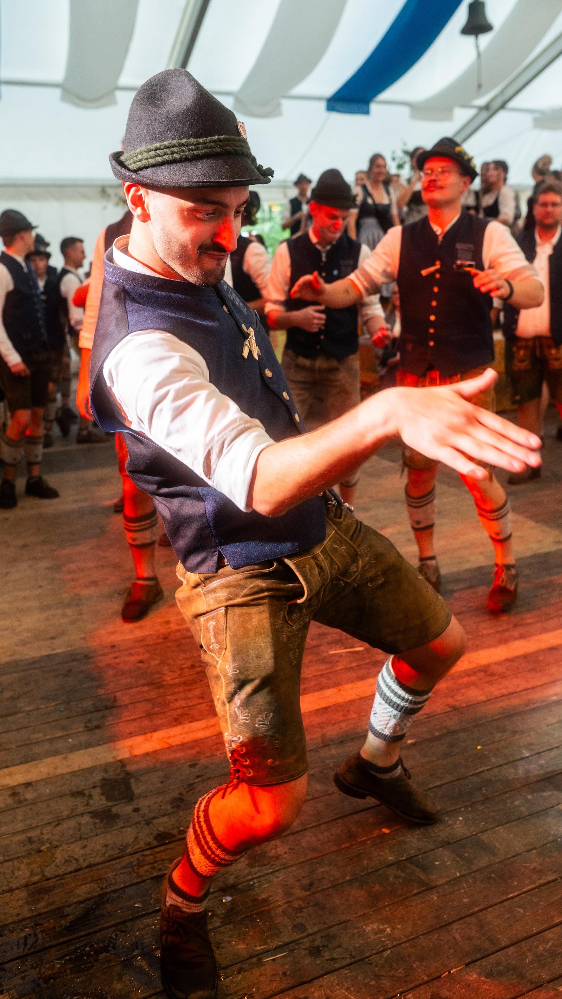 Am Sonntagabend bebte das Kirwa-Festzelt in Pfreimd. (Bild: Hannes Stock)